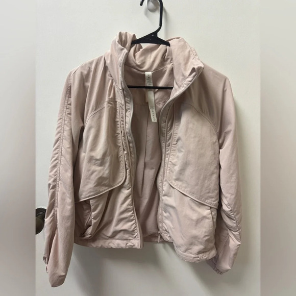 LULULEMON ALWAYS EFFORTLESSS JACKET SIZE 6
PINK BLISS - Picture 5 of 6
